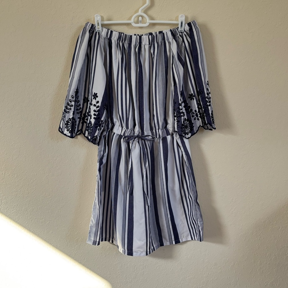 Women’s Blue & White Striped Off the Shoulder Dress. Size S